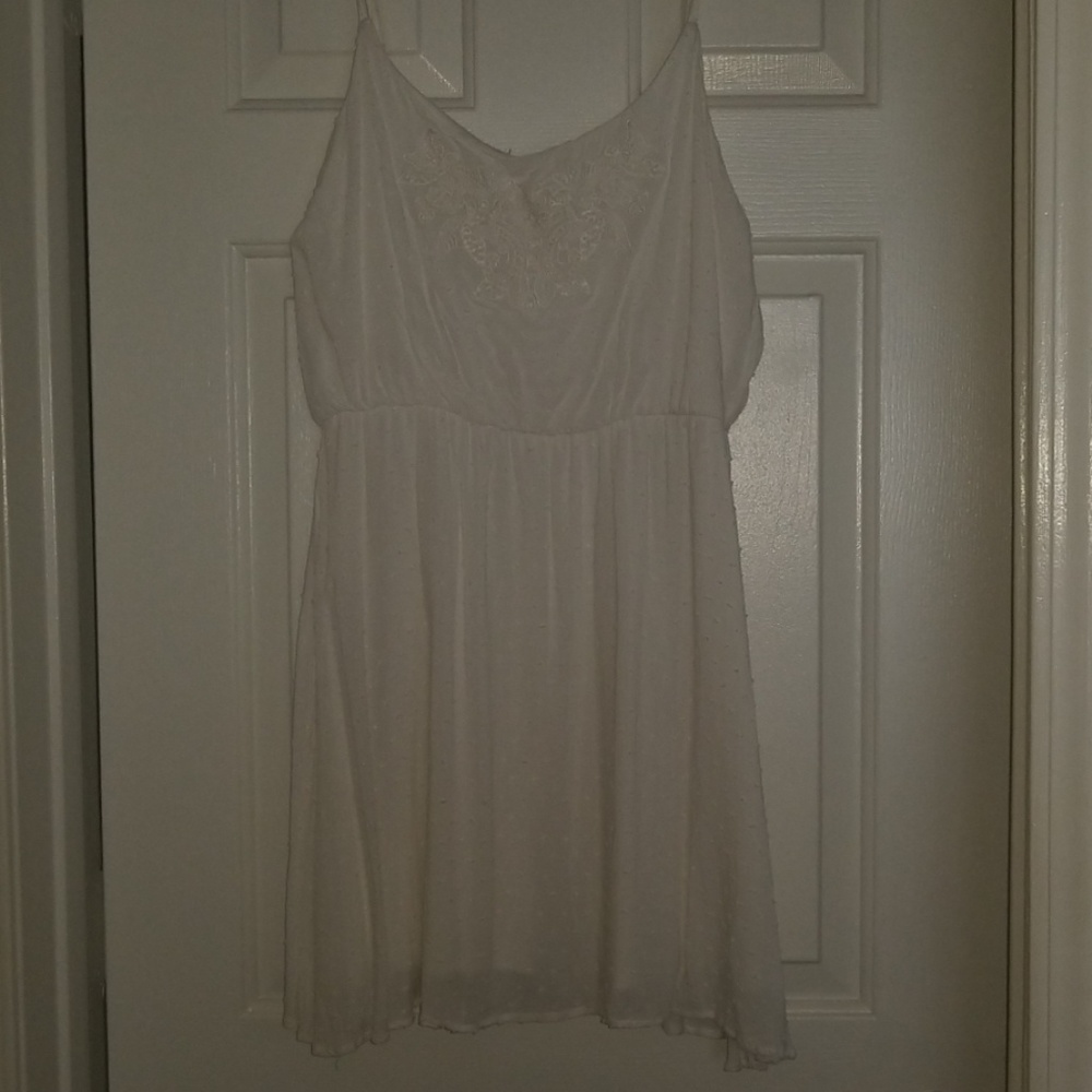 White Sundress with spaghetti straps